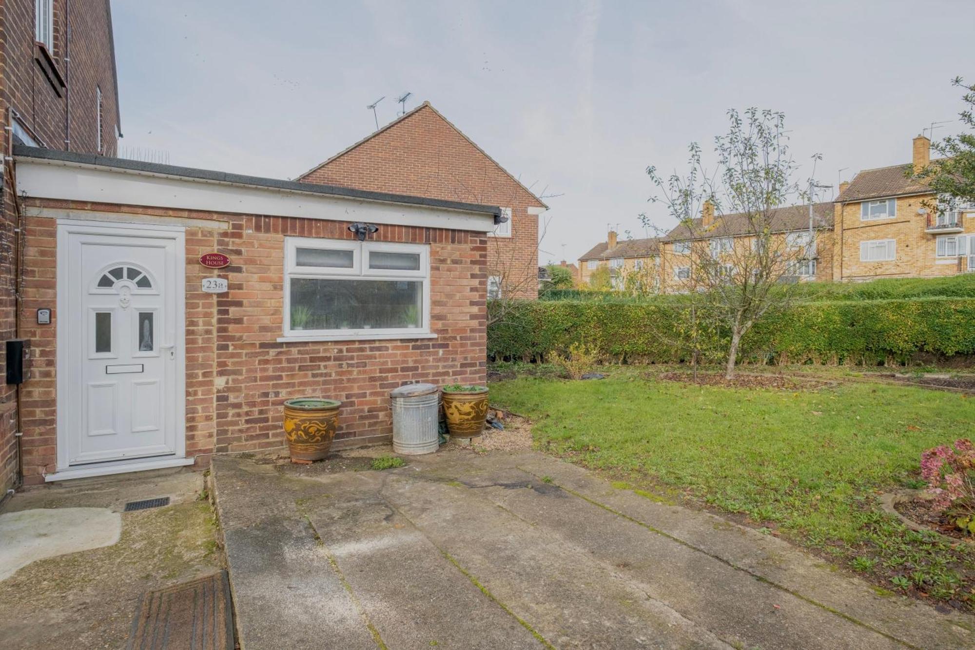 Kings House Apartment Hayes, West London Apt A Northolt  Ngoại thất bức ảnh