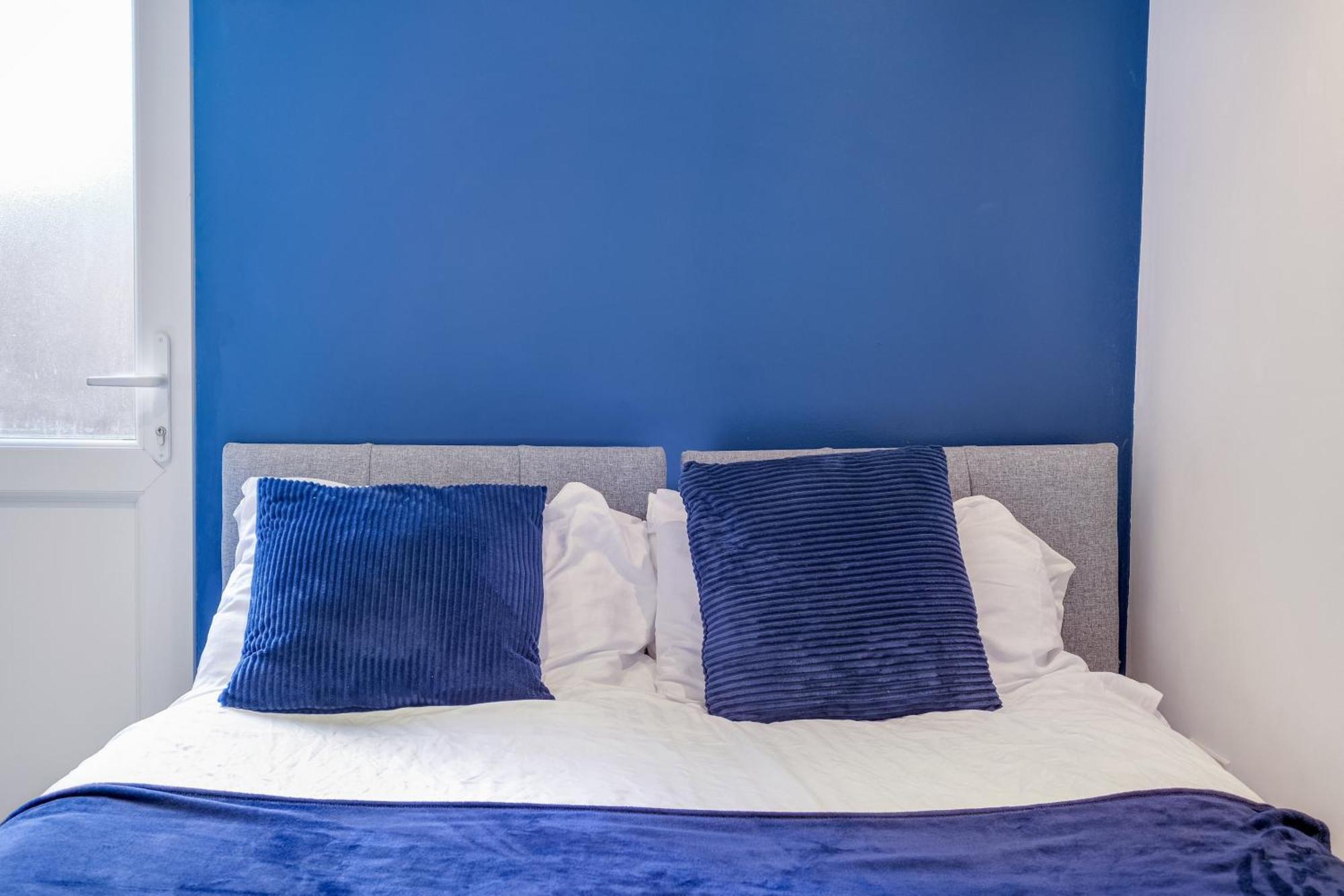Kings House Apartment Hayes, West London Apt A Northolt  Ngoại thất bức ảnh