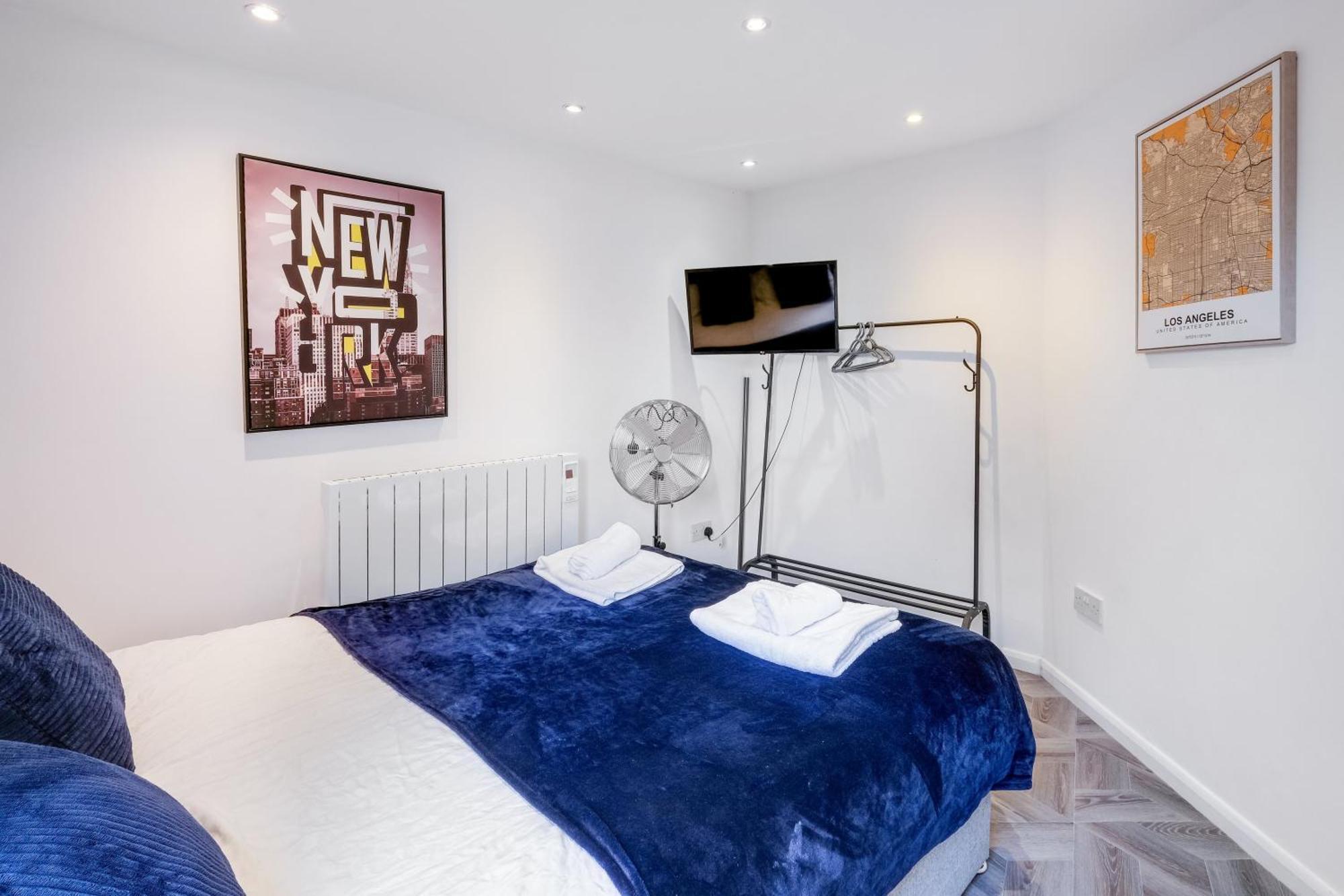 Kings House Apartment Hayes, West London Apt A Northolt  Ngoại thất bức ảnh