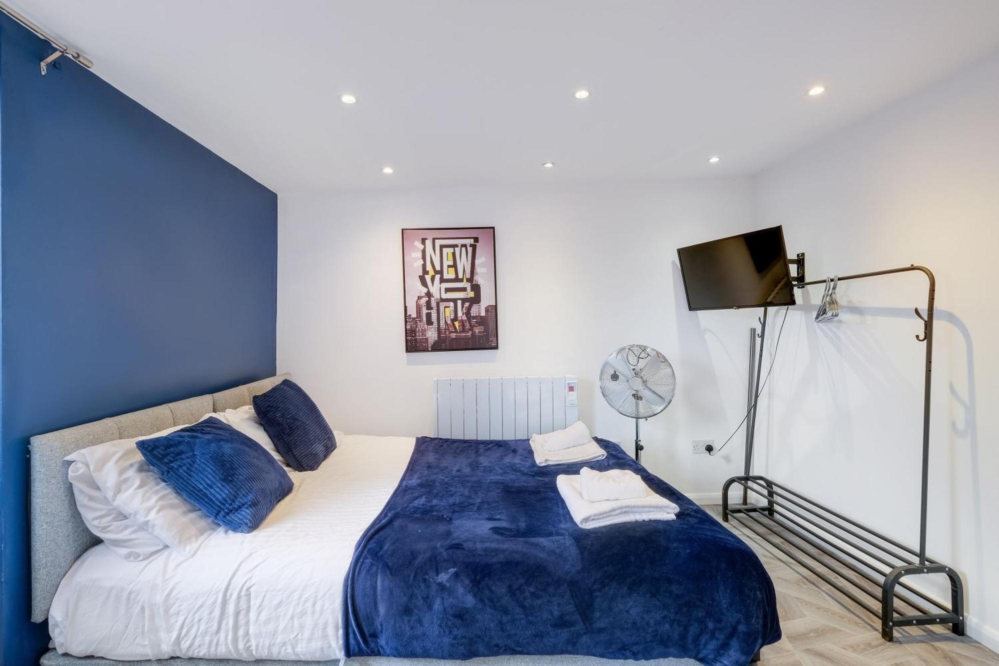 Kings House Apartment Hayes, West London Apt A Northolt  Ngoại thất bức ảnh