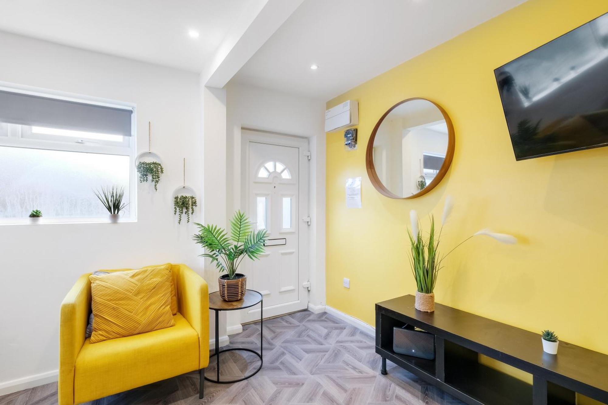Kings House Apartment Hayes, West London Apt A Northolt  Ngoại thất bức ảnh